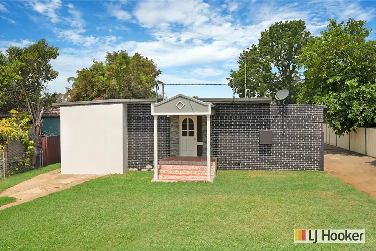 22 Bougainville Road, Lethbridge Park NSW 2770