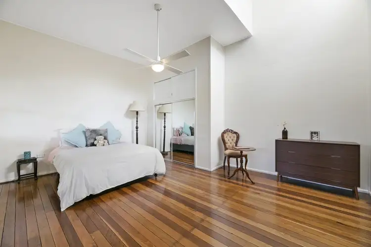 Fifth view of Homely unit listing, 5/126 Marine Parade, Southport QLD 4215