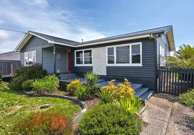 6 Middle Road, Devonport TAS 7310