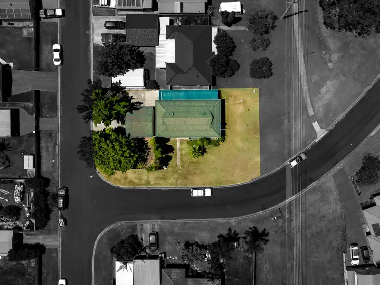 Second view of Homely house listing, 2 Saarinen Close, Thornton NSW 2322