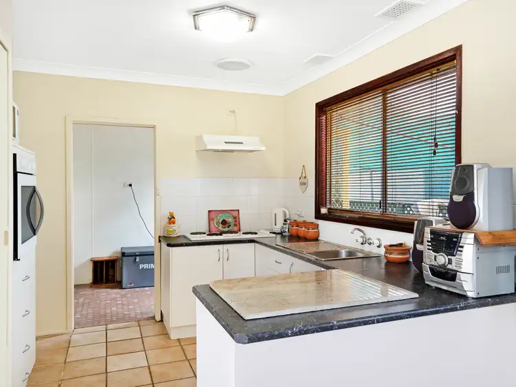 Sixth view of Homely house listing, 2 Saarinen Close, Thornton NSW 2322