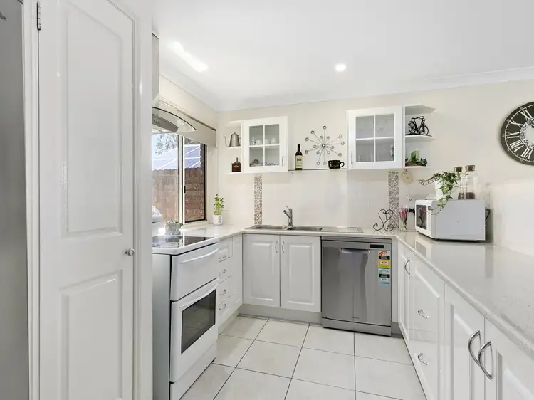 8 Grasstree Court, Mount Cotton QLD 4165