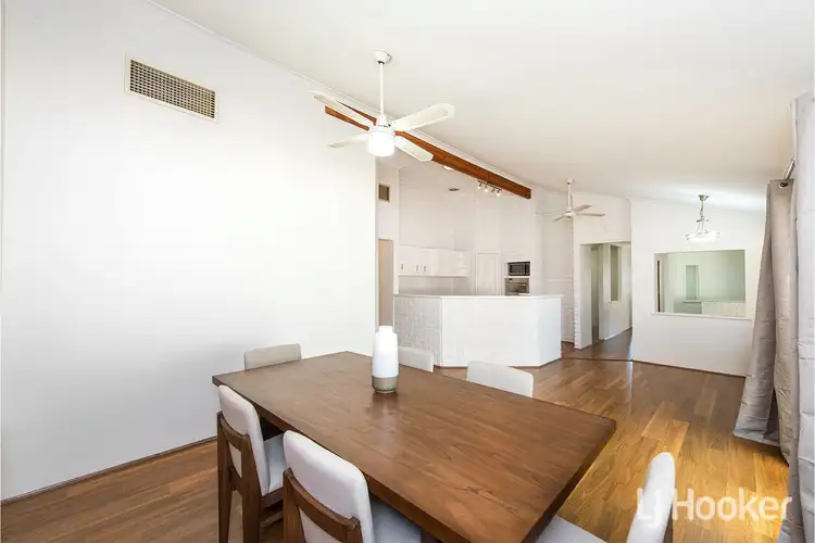 24 Regal Drive, Thornlie WA 6108