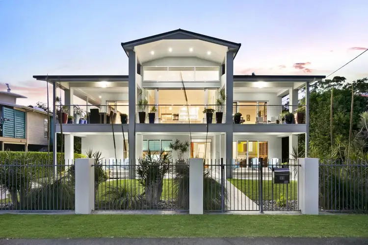 11 Esplanade, Wellington Point QLD 4160