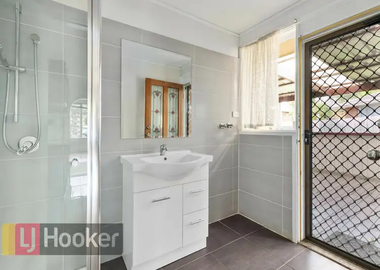 Sixth view of Homely house listing, 13 TUDOR CRT, Frankston VIC 3199