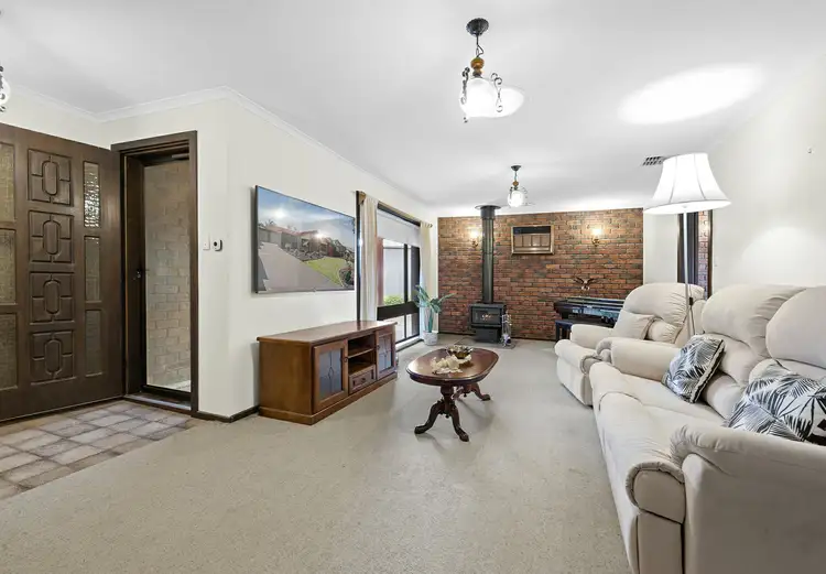 27 Westbrook Avenue, Loxton SA 5333