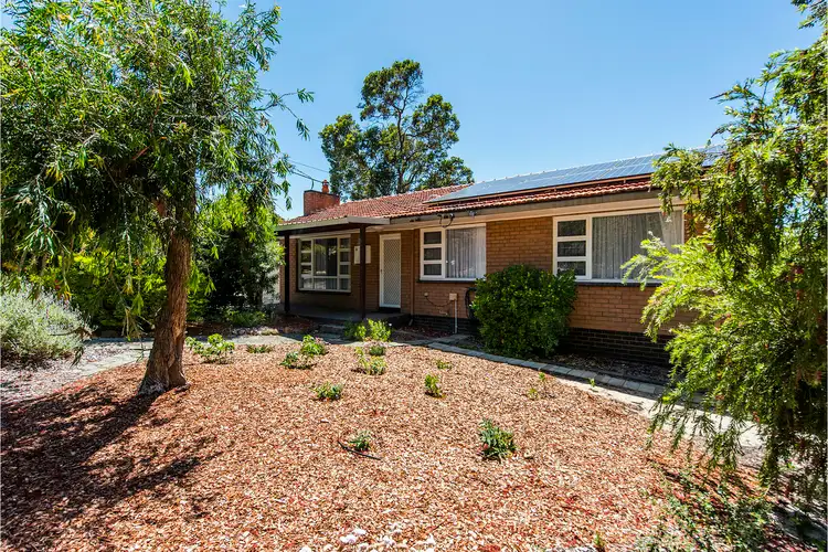 14 Kalbarri Street, Lesmurdie WA 6076