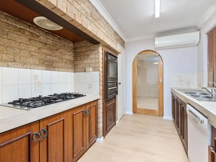 Sixth view of Homely house listing, 4 Ventura Court, Willetton WA 6155