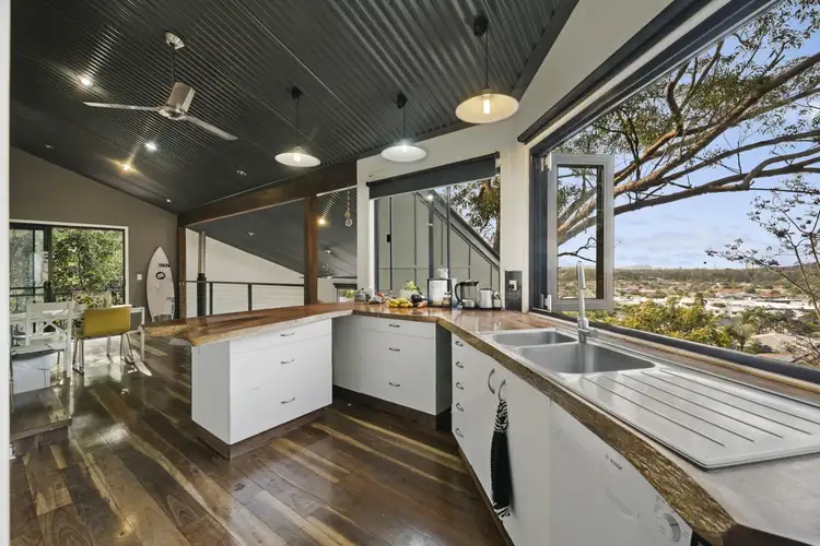 6 Austin Avenue, Currumbin Waters QLD 4223