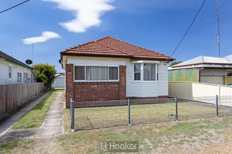 51 Maude Street, Belmont NSW 2280