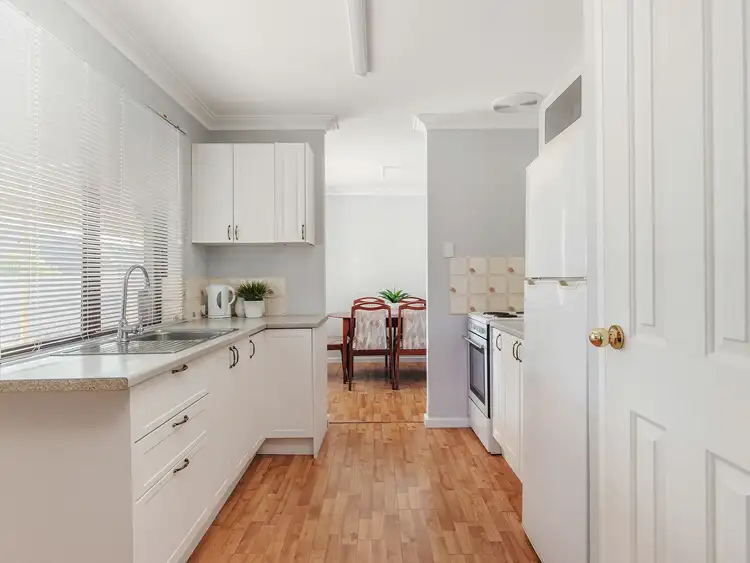Fifth view of Homely house listing, 45 Delamere Way, Camillo WA 6111