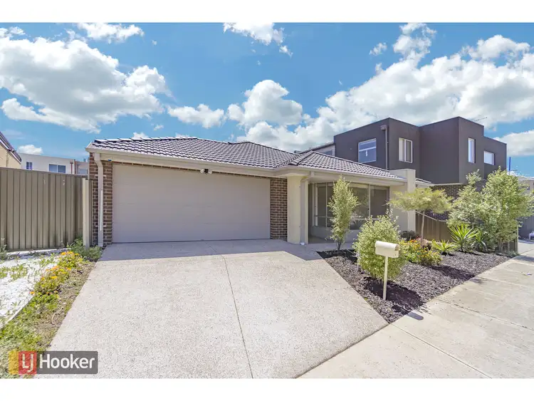 Second view of Homely house listing, 4 Cavell Drive, Craigieburn VIC 3064
