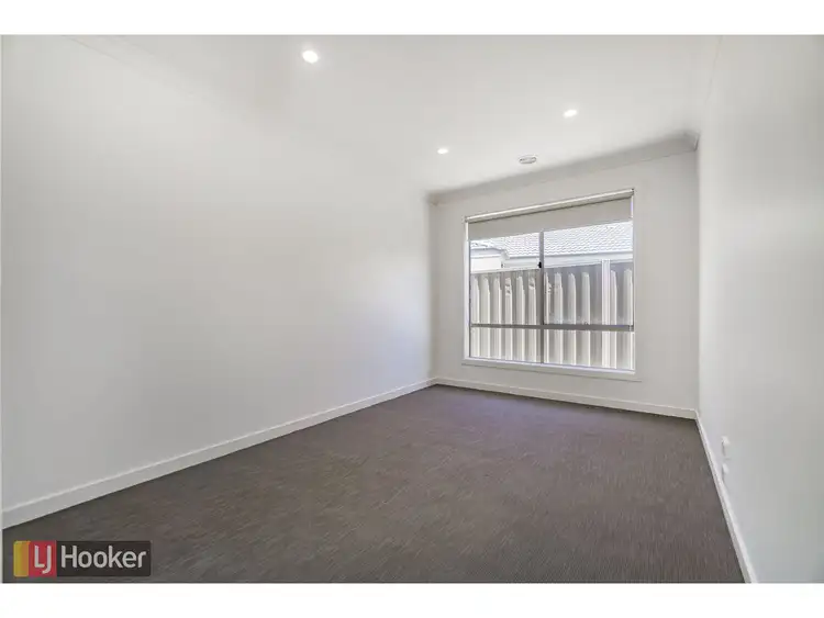 Fifth view of Homely house listing, 4 Cavell Drive, Craigieburn VIC 3064
