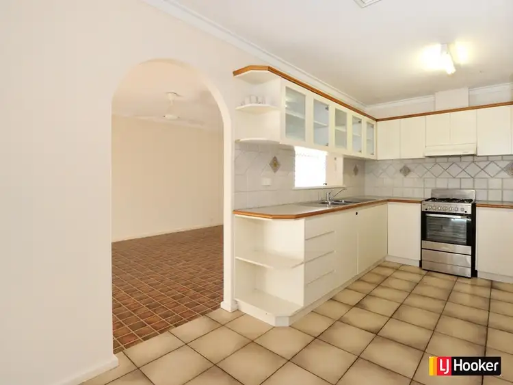 Sixth view of Homely house listing, 10 Stone Court, Bibra Lake WA 6163