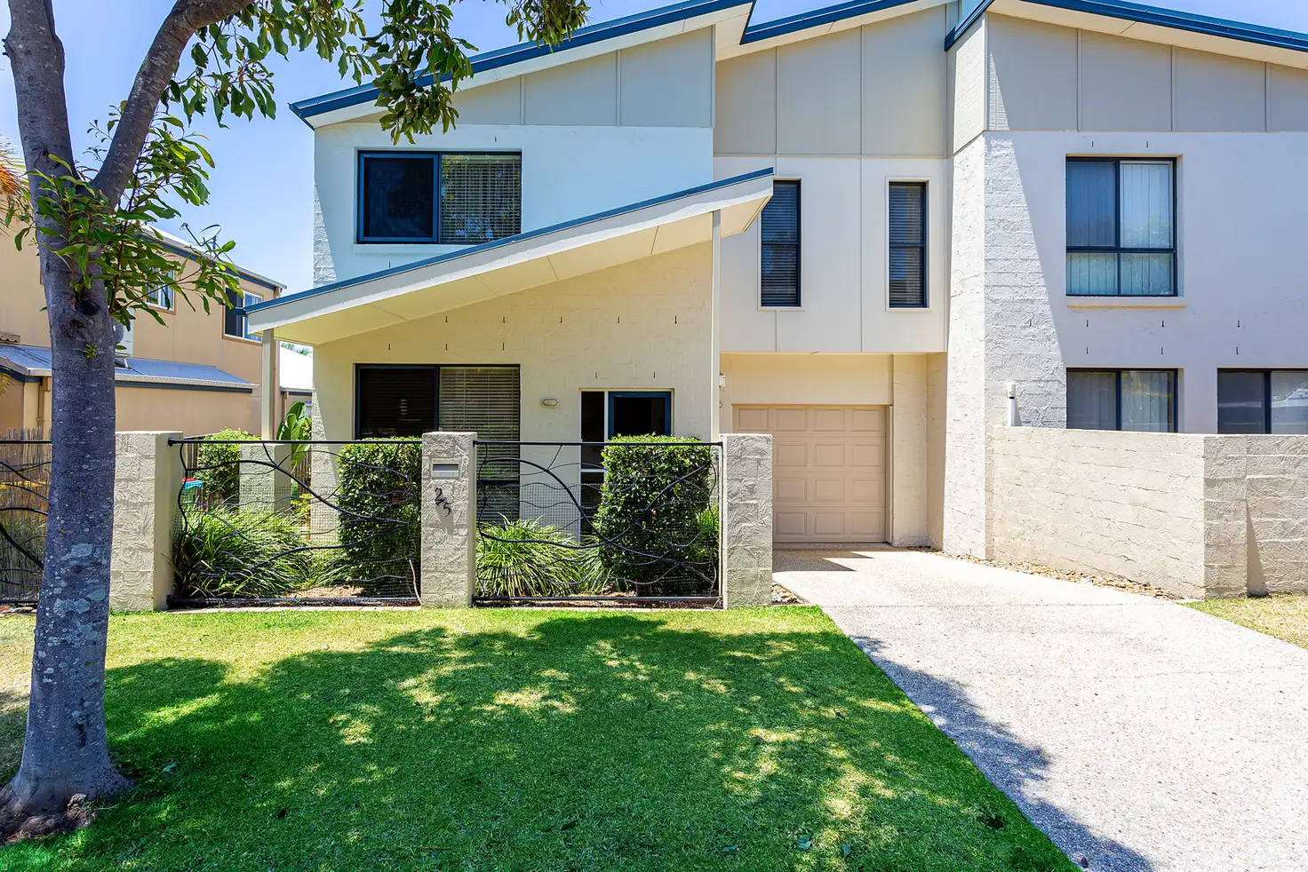 Main view of Homely semi-detached listing, 2/5 Mapleton Circuit, Varsity Lakes QLD 4227