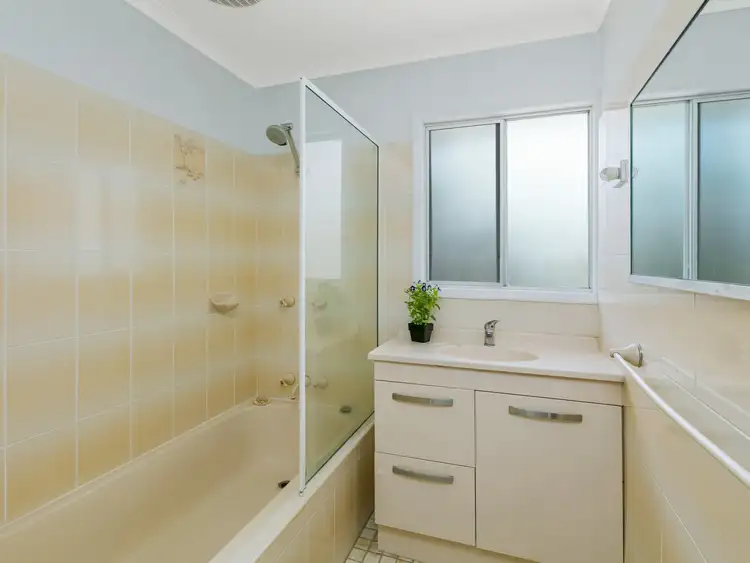 Sixth view of Homely house listing, 2 Mills Close, Manoora QLD 4870