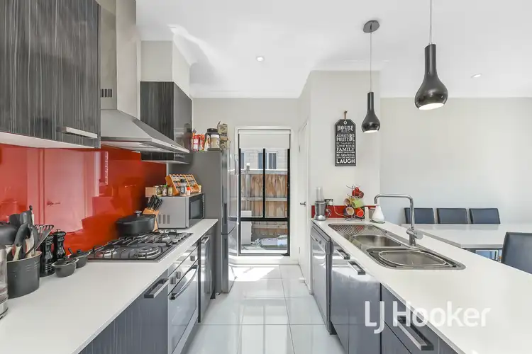 Second view of Homely house listing, 3 Copernicus Circuit, Cranbourne West VIC 3977