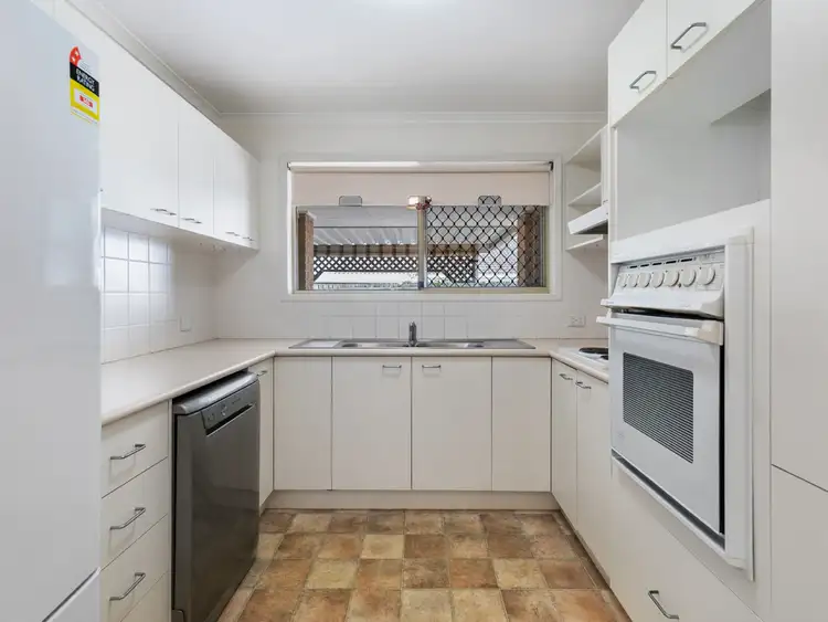 Second view of Homely townhouse listing, 7/102 Wynyard Street, Cleveland QLD 4163