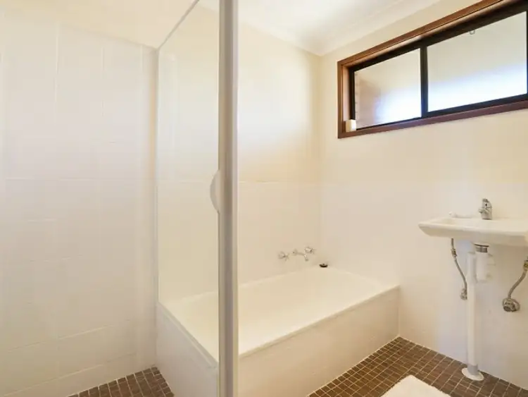Sixth view of Homely villa listing, 2/34-36 Oakland Avenue, The Entrance NSW 2261