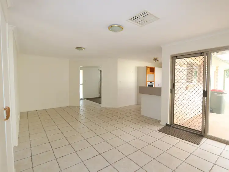 Sixth view of Homely house listing, 5 Barbara Crt, Emerald QLD 4720