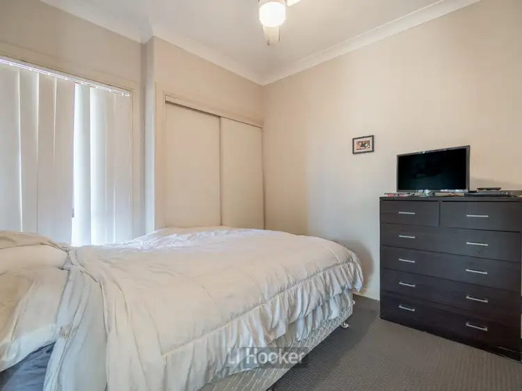 Sixth view of Homely house listing, 5 Mooloolah Court, Hillcrest QLD 4118