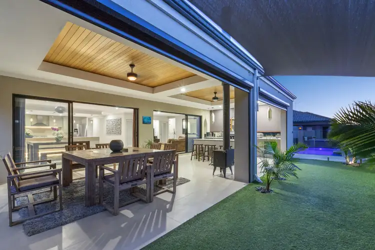 15 Warrior Pass, Madora Bay WA 6210