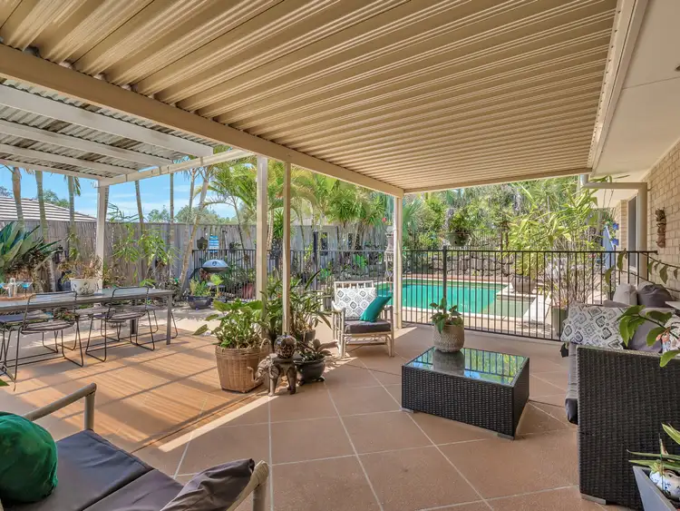 8 Bimberi Row, Pacific Pines QLD 4211