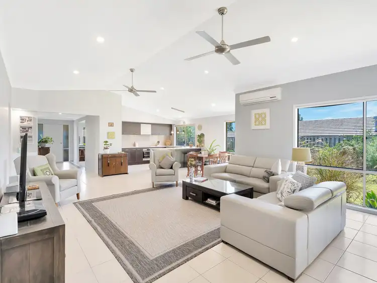 Second view of Homely house listing, 8 Bimberi Row, Pacific Pines QLD 4211