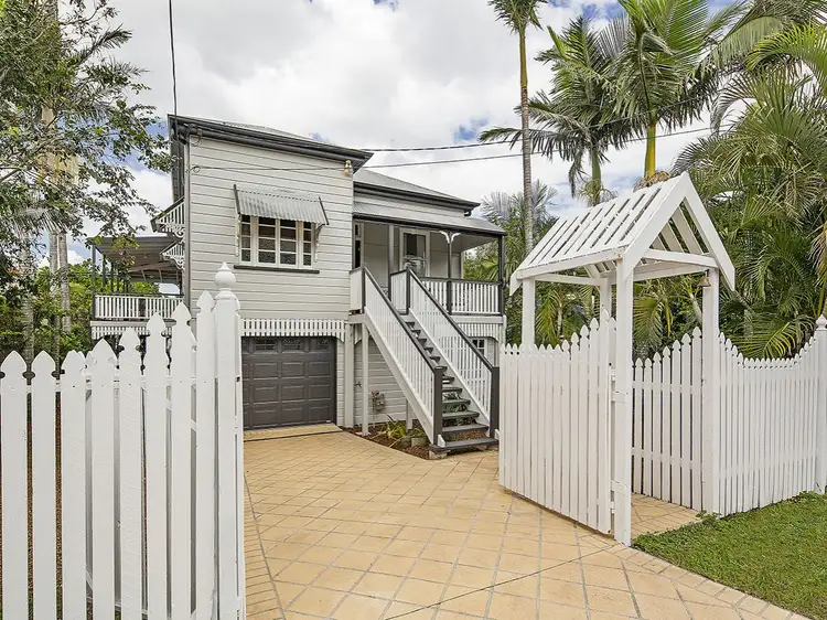 18 Luya Street, Fairfield QLD 4103