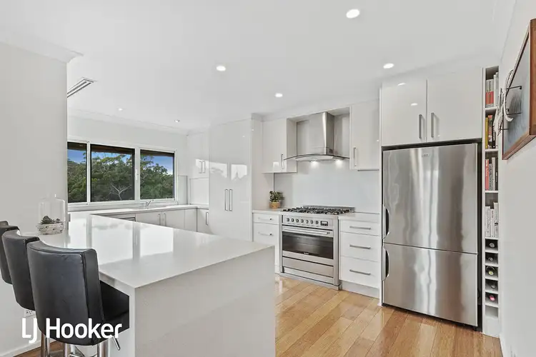 9 Yoolarai Crescent