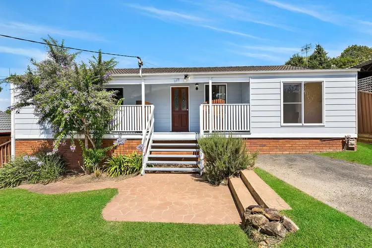 6 Empire Bay Drive
