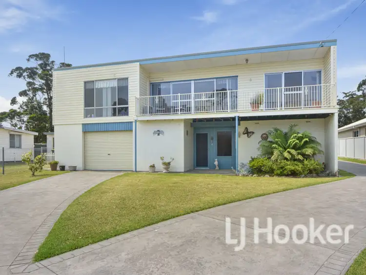 8 St Georges Road, St Georges Basin NSW 2540