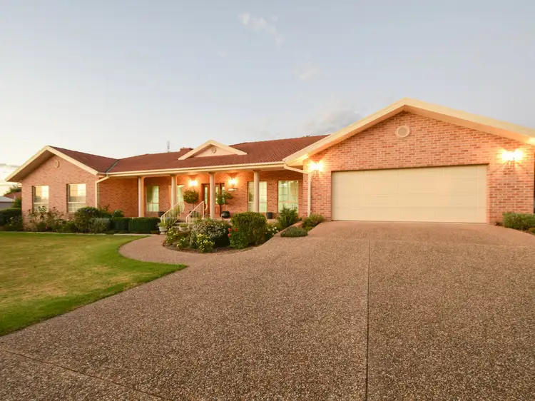 5 Toompang Street, Young NSW 2594