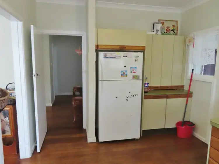 Fifth view of Homely house listing, 4 Latrobe Street, Rosedale VIC 3847