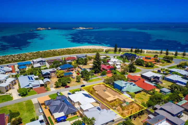 16 Churchill Avenue, Shoalwater WA 6169