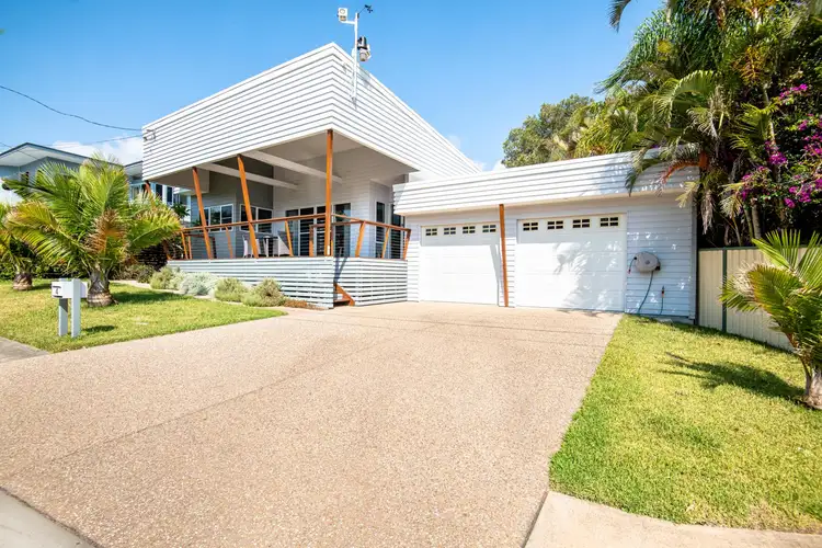 4 Ocean View Crescent, Emerald Beach NSW 2456