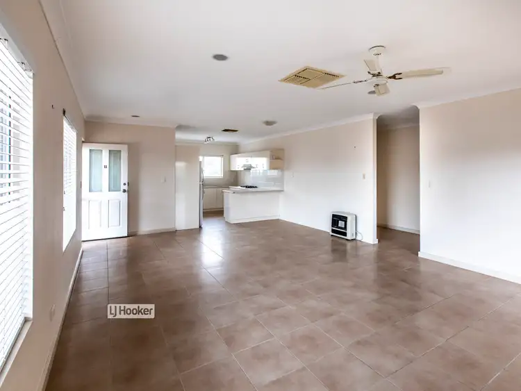 Fourth view of Homely unit listing, 11/111 Cromwell Drive, Desert Springs NT 870