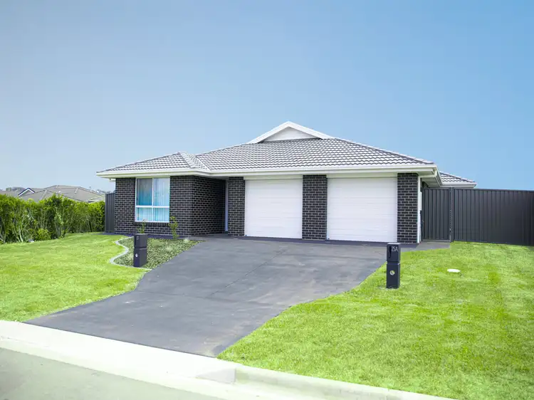 25 & 25A Lakeview Crescent, Raymond Terrace NSW 2324
