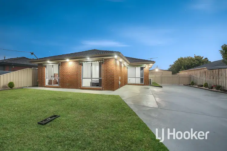 49 Navarre Drive, Cranbourne West VIC 3977