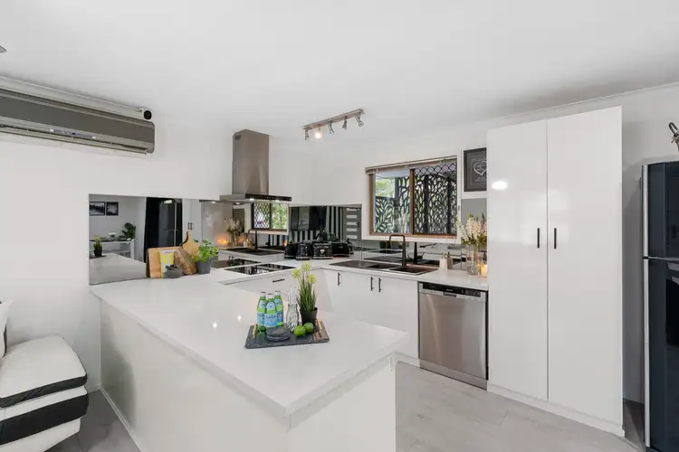 9 Angus Court, Highland Park QLD 4211
