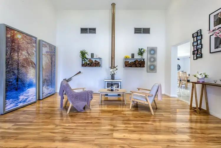 Second view of Homely house listing, 10 Philp Close, Huntingdale WA 6110