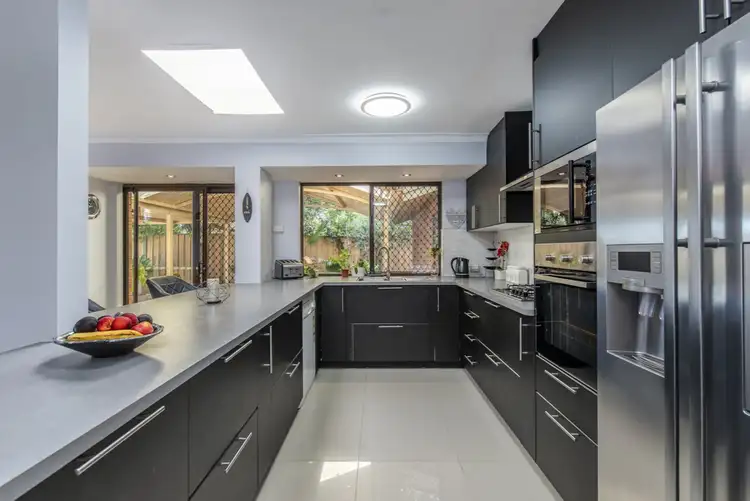 Seventh view of Homely house listing, 10 Philp Close, Huntingdale WA 6110