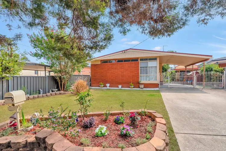 9 Lenton Avenue, Fairfield West NSW 2165