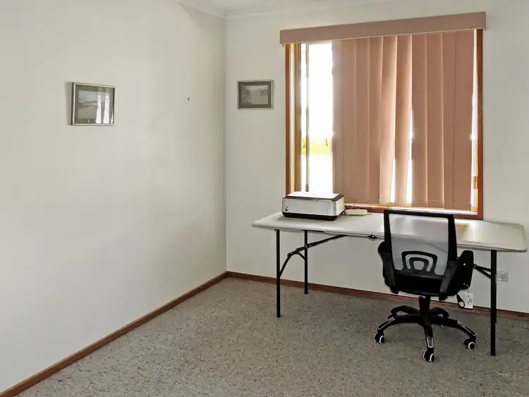 Fifth view of Homely house listing, 5 Marks Court, Swan Hill VIC 3585