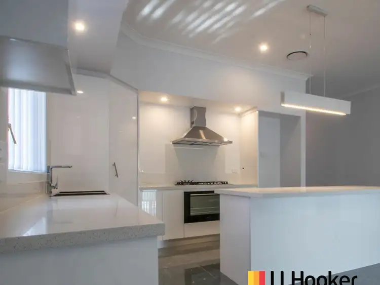 Sixth view of Homely house listing, 5 Waterford Circuit, Narromine NSW 2821