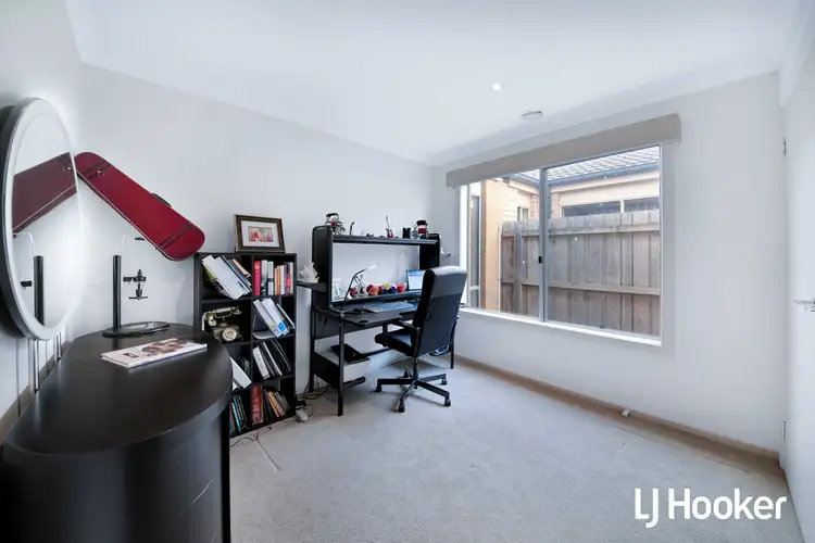 Sixth view of Homely house listing, 19 Sallys Run, Hampton Park VIC 3976