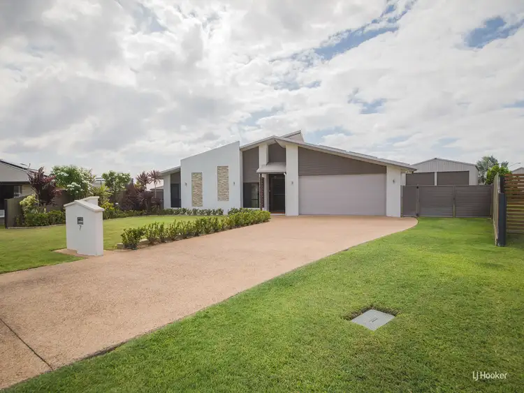 7 Silky Oak Court, Norman Gardens QLD 4701
