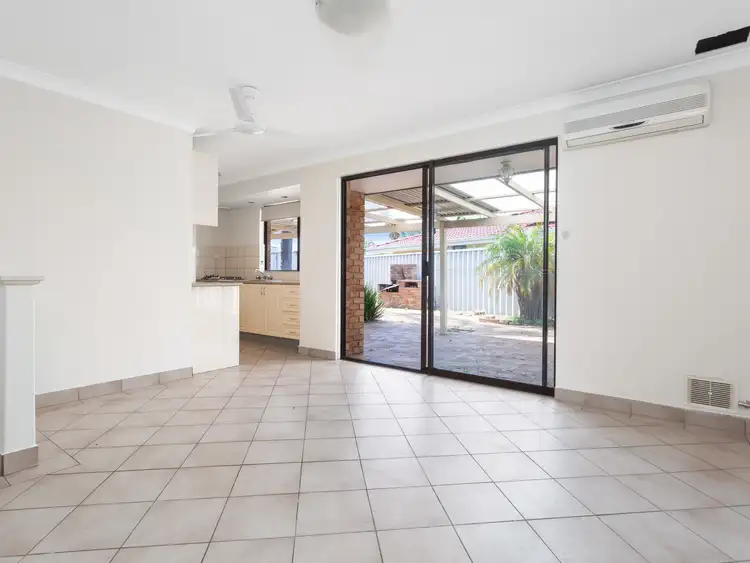 Sixth view of Homely house listing, 2 Durras Place, South Lake WA 6164