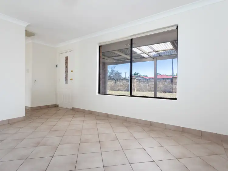 Seventh view of Homely house listing, 2 Durras Place, South Lake WA 6164