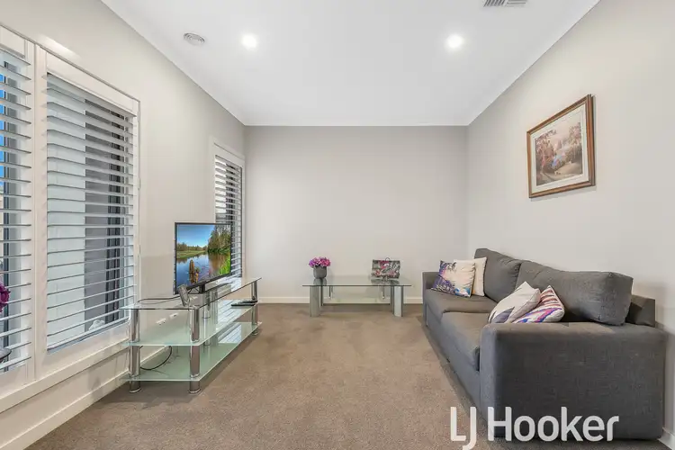 Second view of Homely house listing, 33 Wakehurst Way, Officer VIC 3809